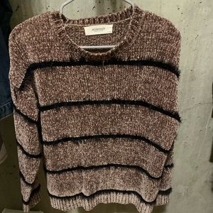 Cozy long sleeved sweater!
